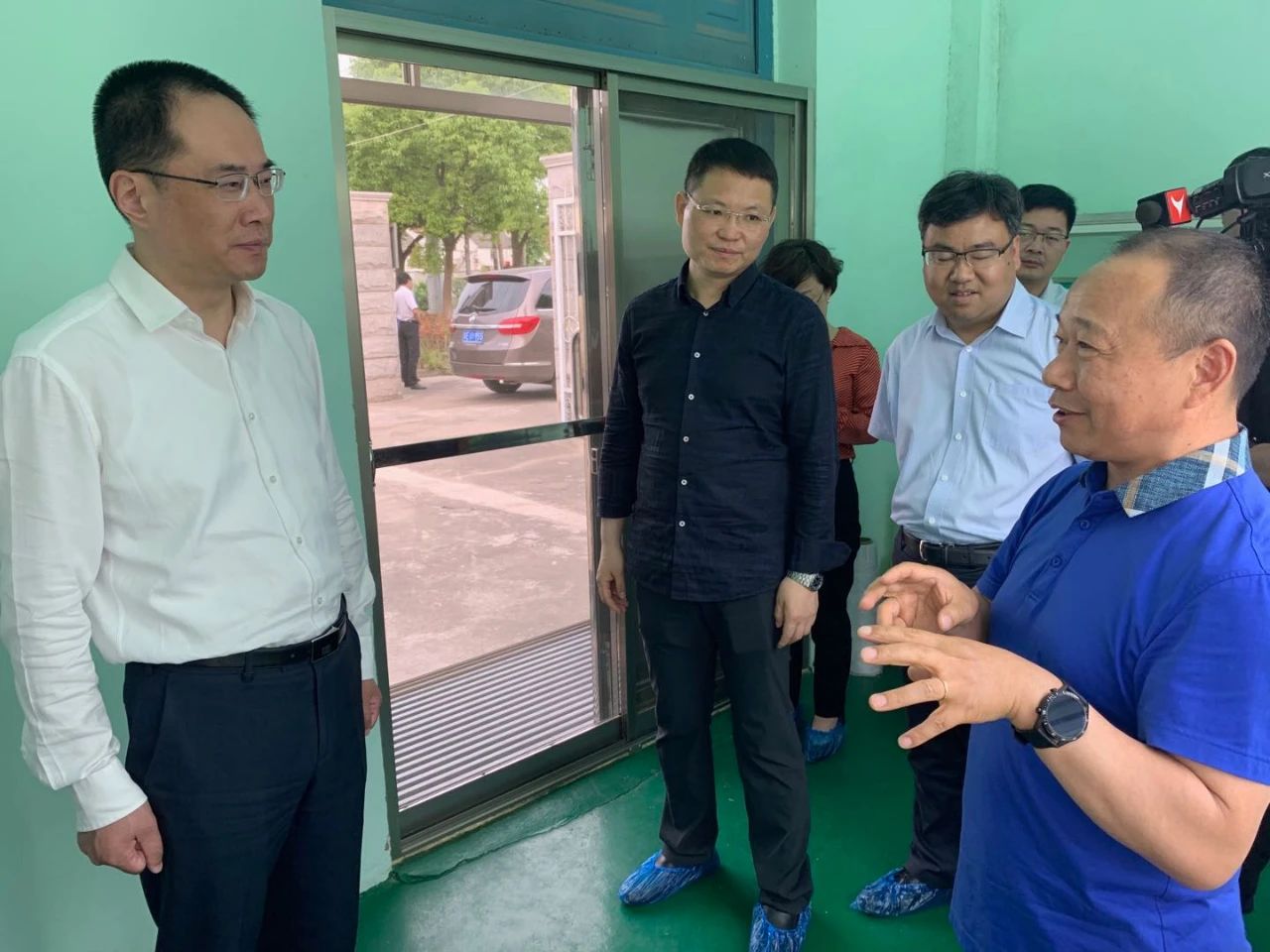 蜜桃成品人视频免费入口